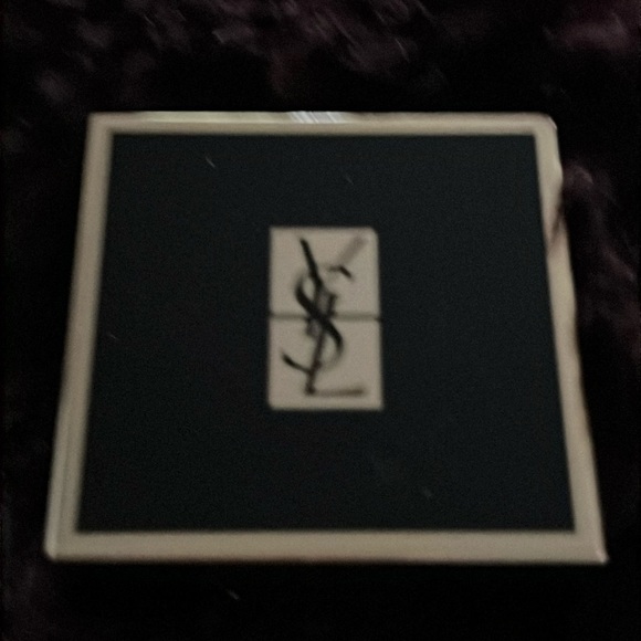 NIB YSL SATIN CRUSHFARD GLOW EYE SHADOW color 28 UNCONFORMIN new authentic - Picture 2 of 3